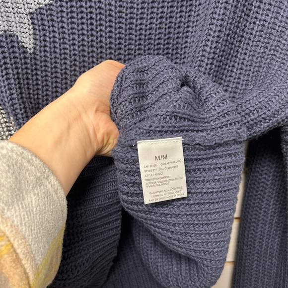 Charlie Paige Navy Star V-Neck Sweater - Picture 5 of 7